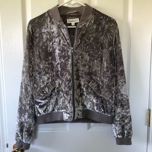 🕸Silver bomber jacket